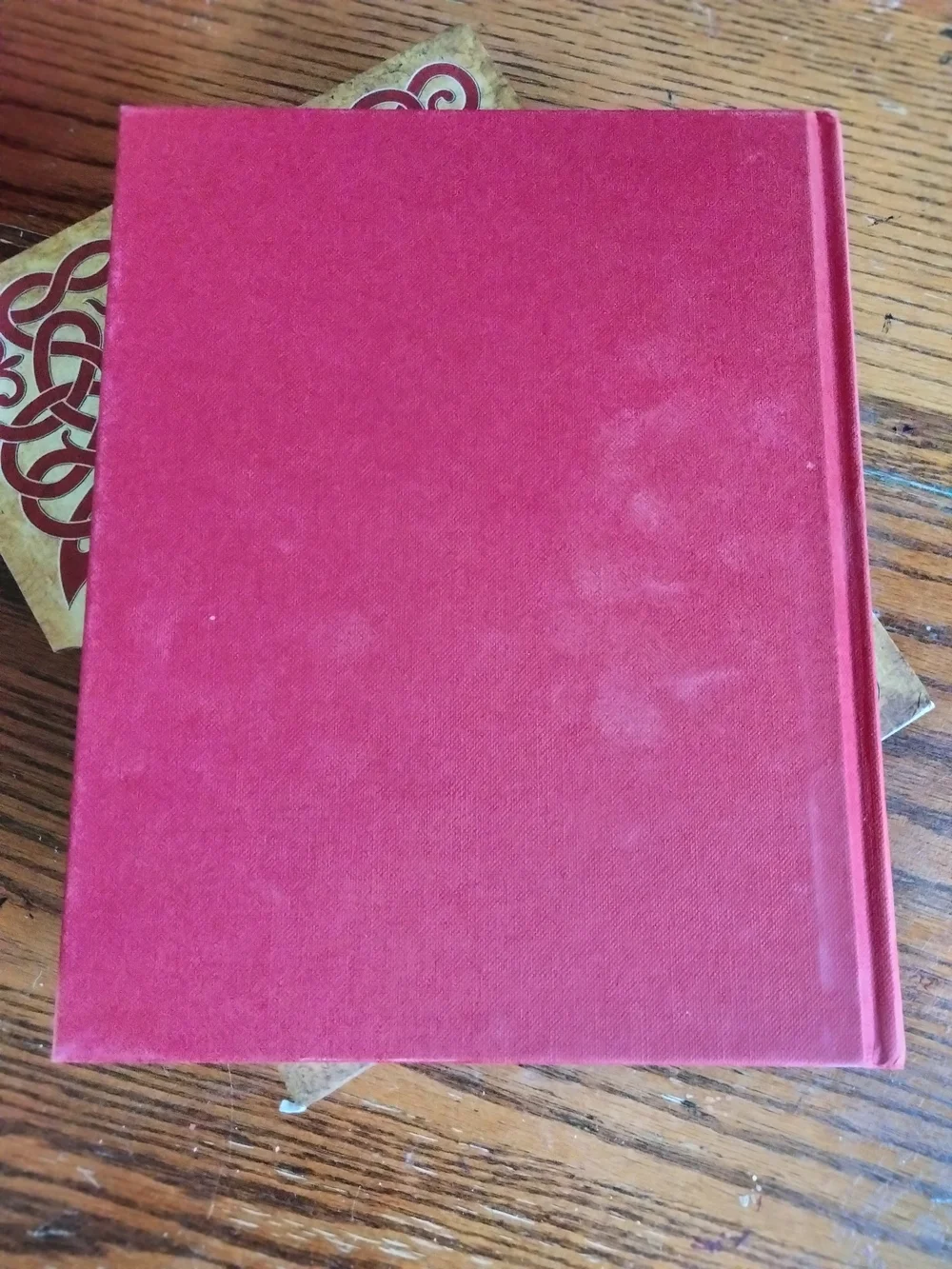 Norse Mythology Tales of the gods, sagas and heros. Published in 2019 by Sirius